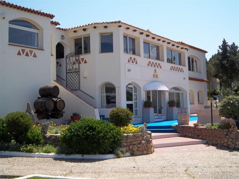 Hotel 3 Botti Baja Sardinia Ngoại thất bức ảnh